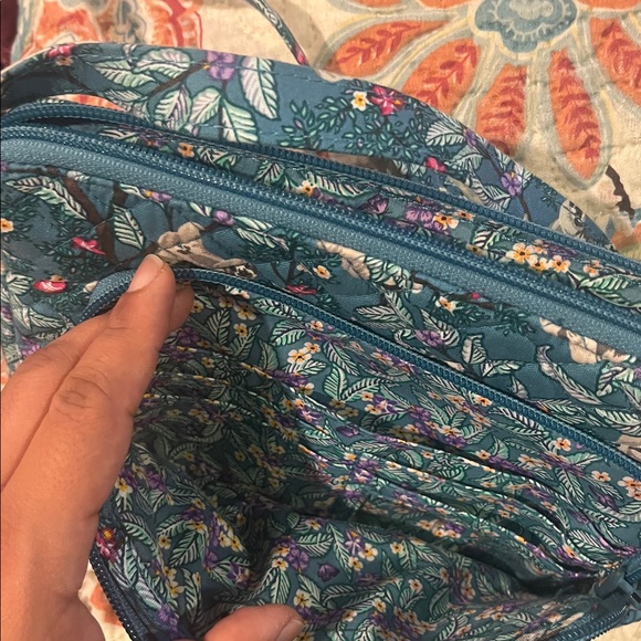 Vera Bradley RFID Little Hanging Around - Picture 7 of 8